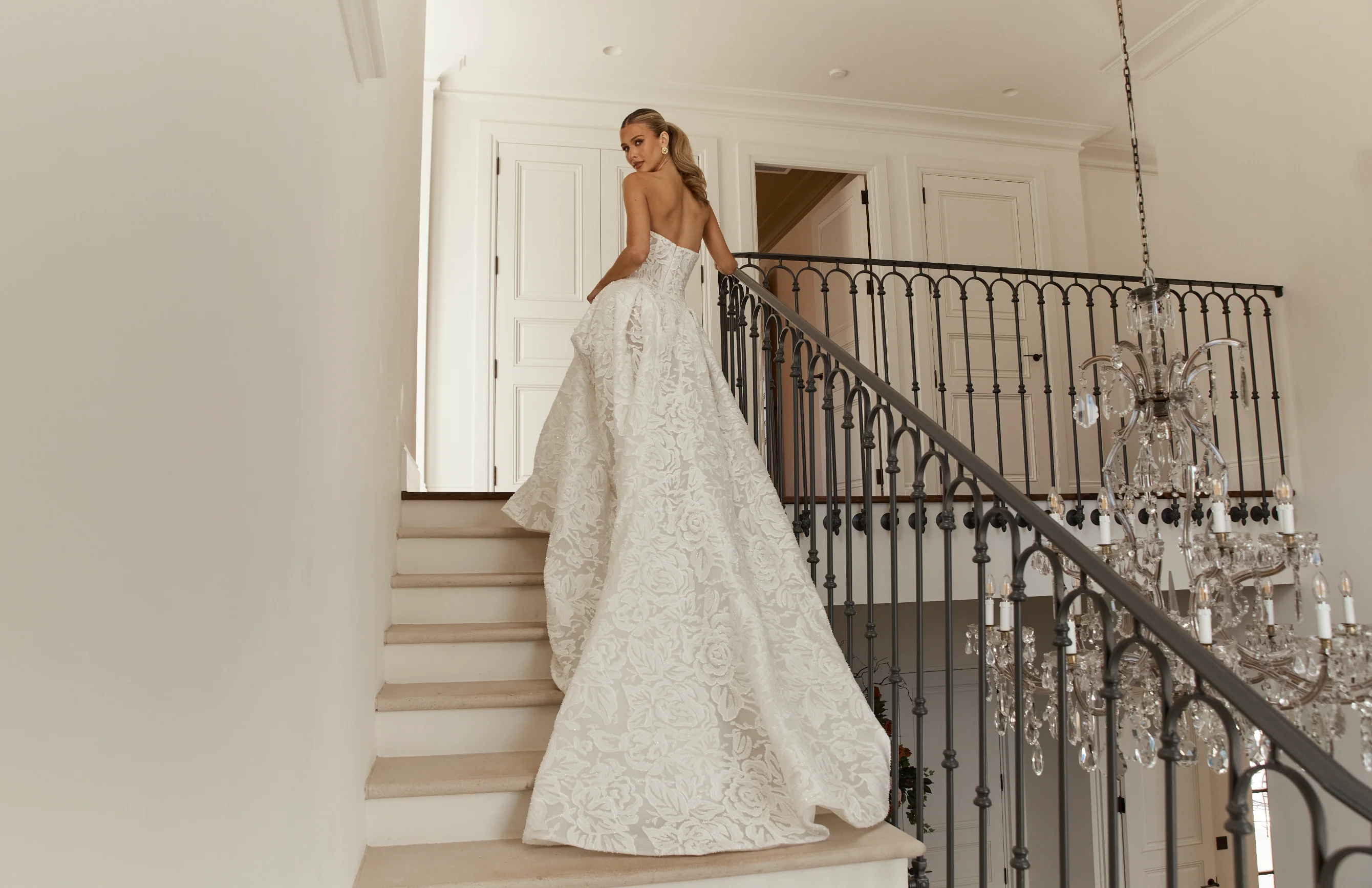 Modern Elegance for Timeless Brides
